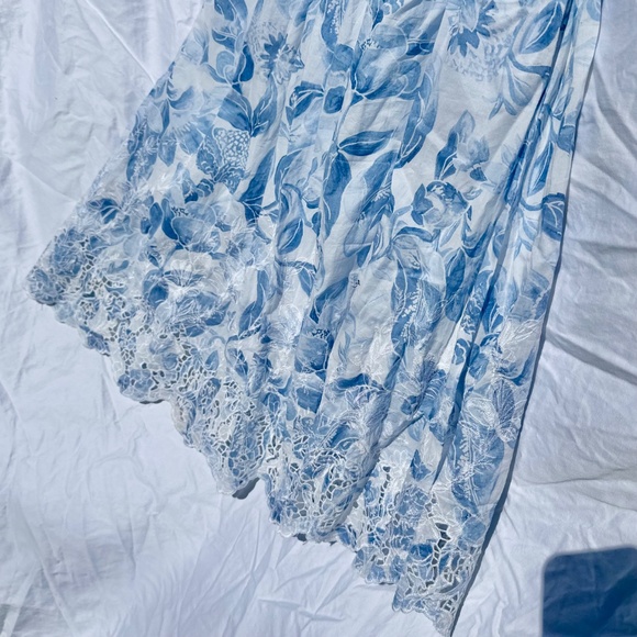 White and Blue Floral Print w Lace Trim Cotton Blend Strapless or Halter Dress - Picture 5 of 5